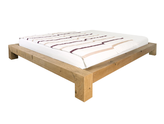 bett eichenbalken, massivholzbett, eiche, superform wetzikon, handwerk, bett ohne metallteile