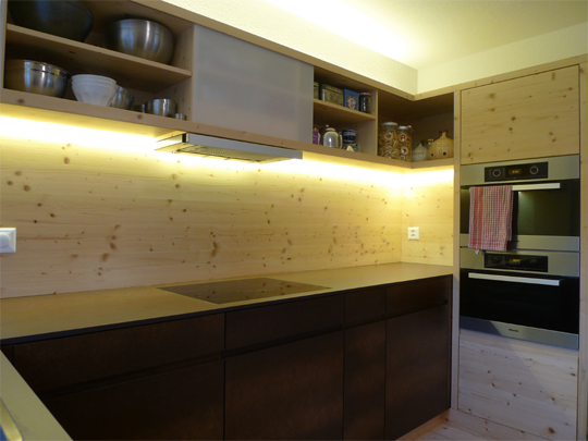 superform wetzikon, k&uuml;che, schreinerk&uuml;che, aus der region, phenolharzfront, kunstharz